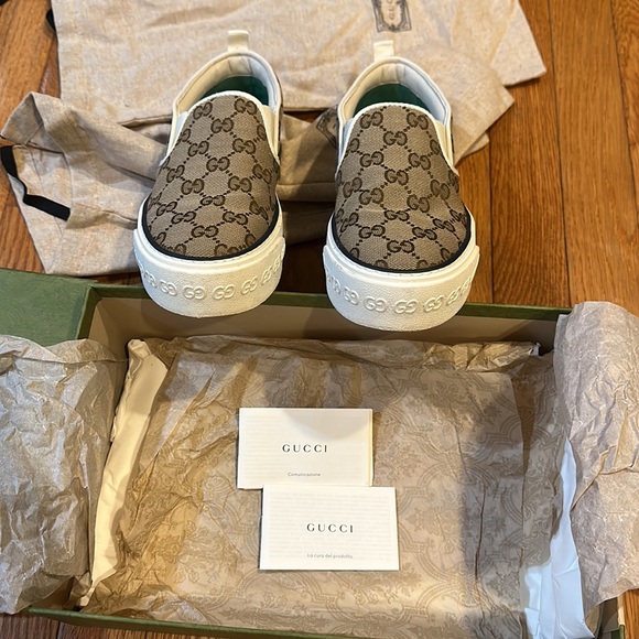 AUTHENTIC Women’s Canvas Monogram Platform Sneaker - Picture 1 of 16